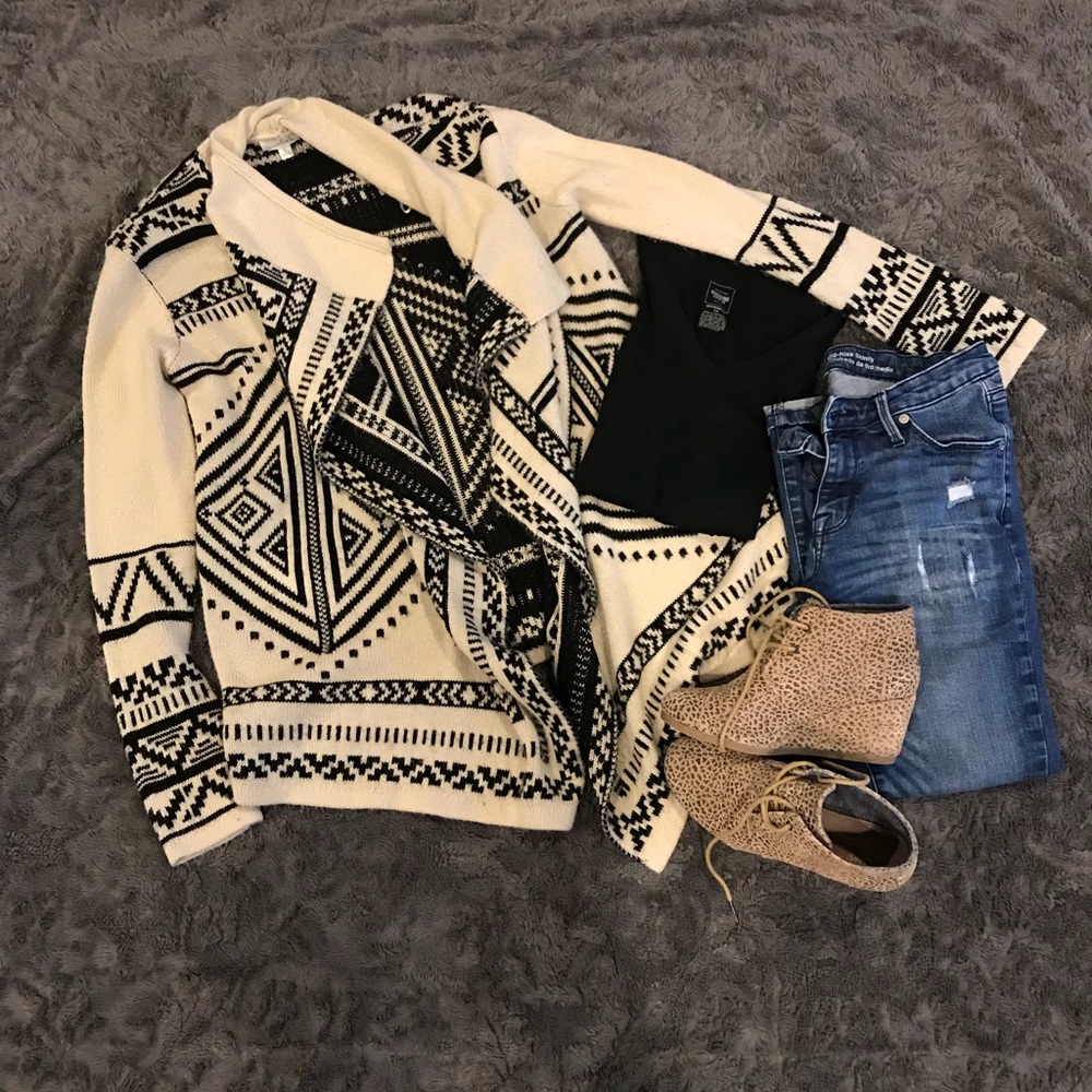 Charming Charlie small cream and black cardigan